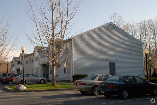Building Photo - Briarwood Court Apartments