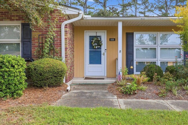 Building Photo - 620 Mallard Lake Dr