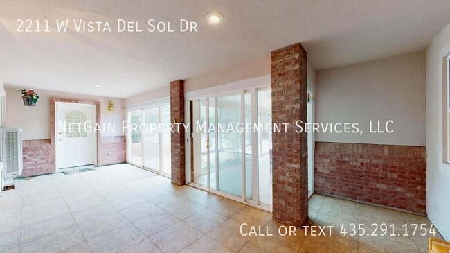 Building Photo - 2211 W Vista Del Sol Dr