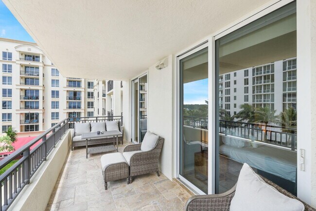 Building Photo - 3800 N Ocean Dr