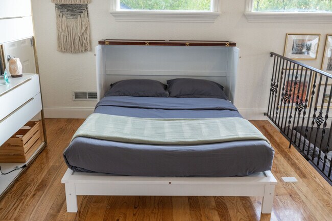 Building Photo - 10098 Wasatch Blvd