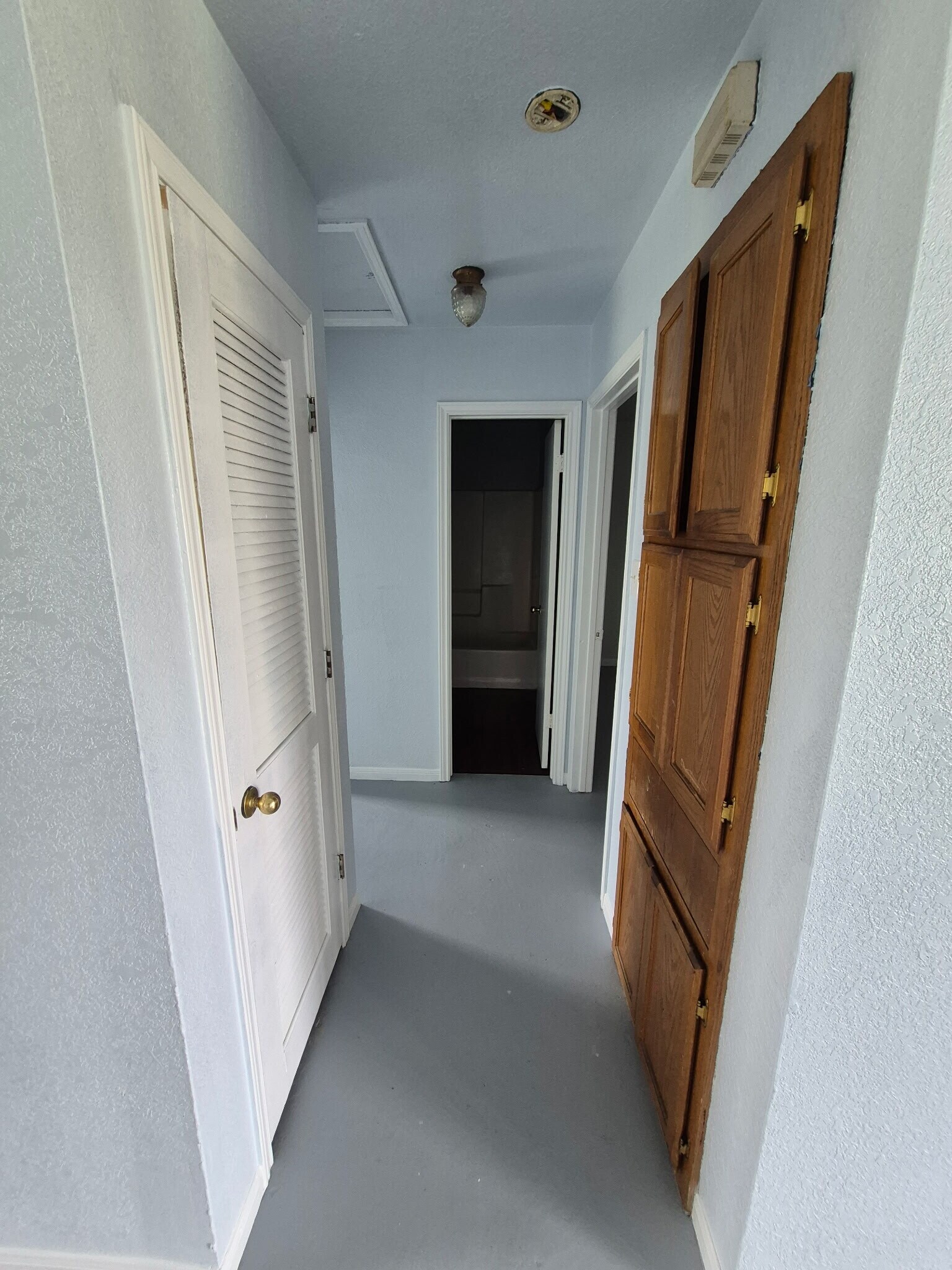 Building Photo - 4818 Lake Road