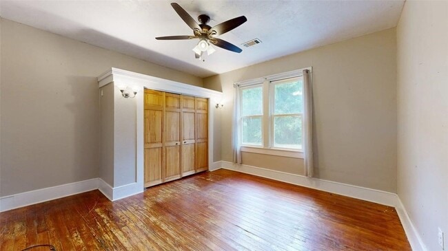 Building Photo - 307 Brogdon St