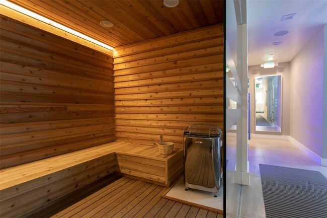 Sauna - 4775 Collins Ave