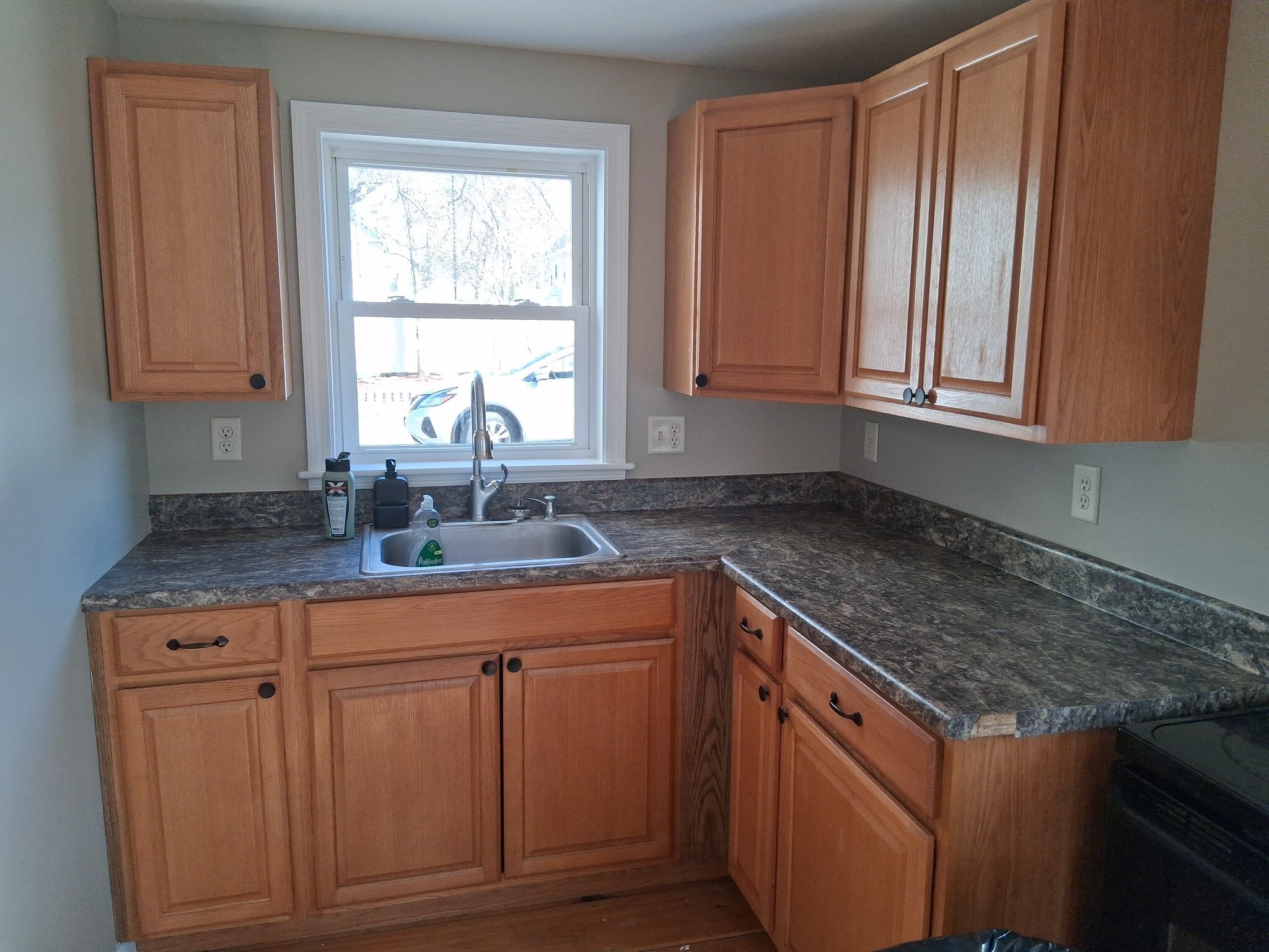 Building Photo - 58 Maple St