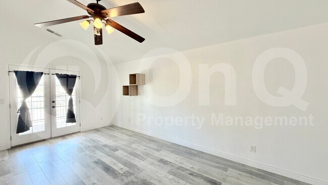 Building Photo - 126 W Gary Way