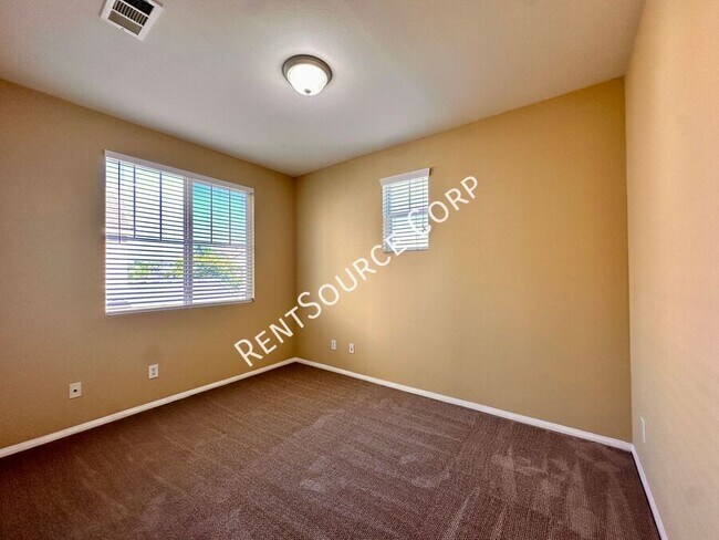 Building Photo - 24162 Willowbrooke Ct