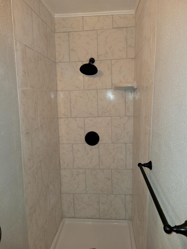 Building Photo - 1916 WALKIER St