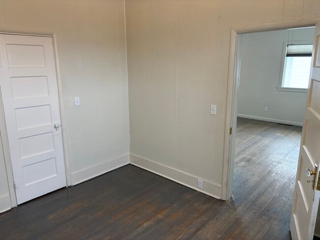 Building Photo - 2Bed 1Bath Whitefish Downtown Home