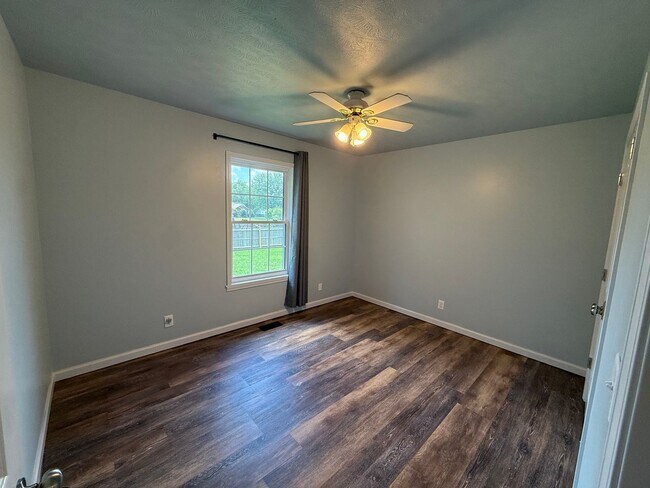 Building Photo - Charming 3BR/2BA Home in Greenbrier