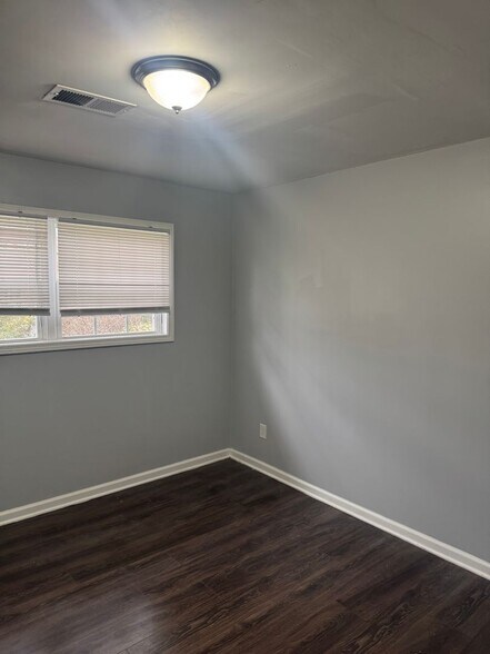 Building Photo - 710 Hudson St