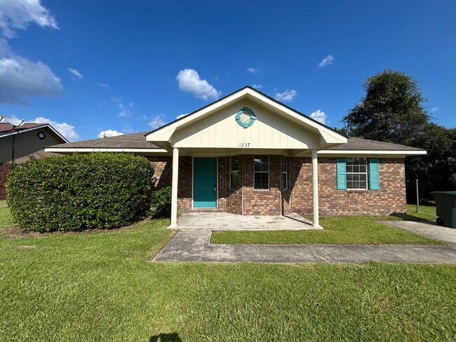 Primary Photo - House for Rent