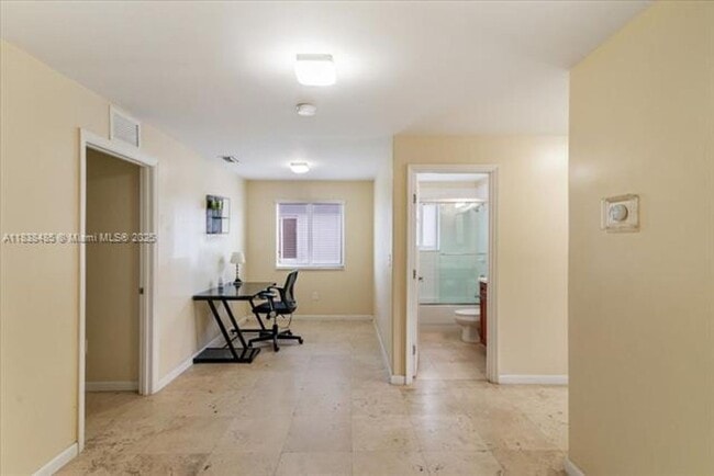 Building Photo - 5776 SW 166th Ct