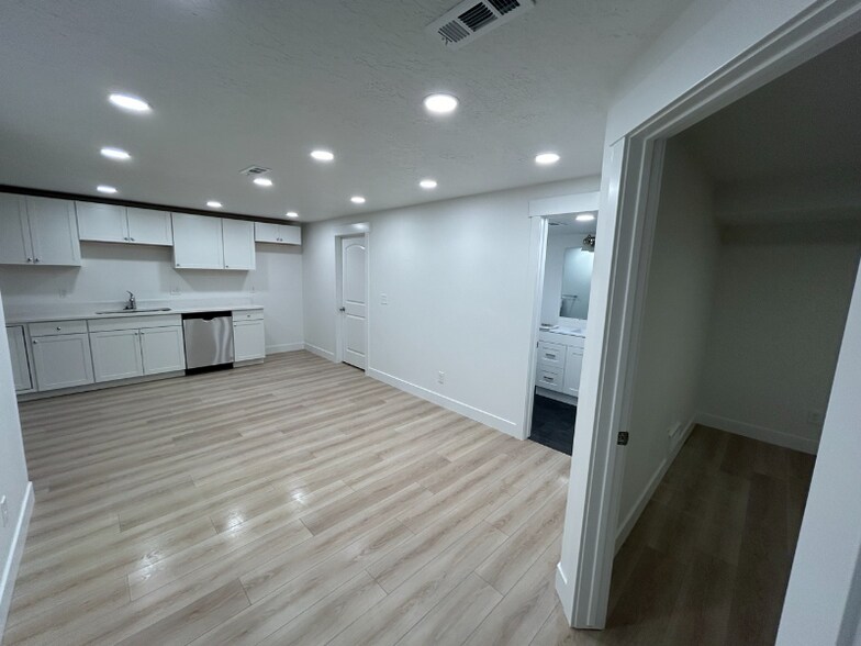 Building Photo - 2081 N 4100 W