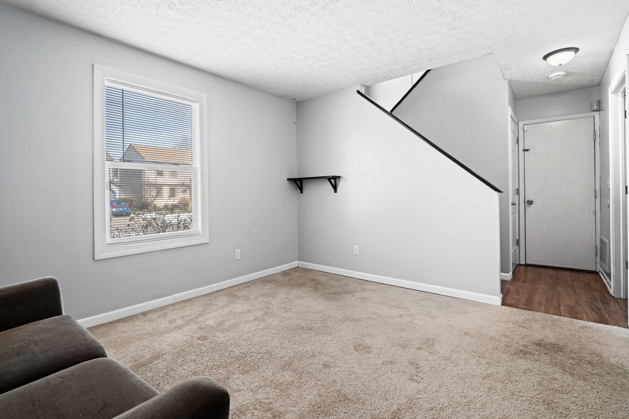 Building Photo - 6069 Northbend Dr