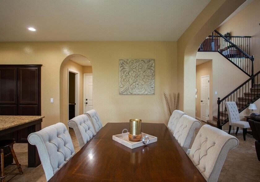 Dining Area 1 - 3170 N Leanna Ave