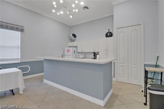 Building Photo - 7823 Regal Heron Cir