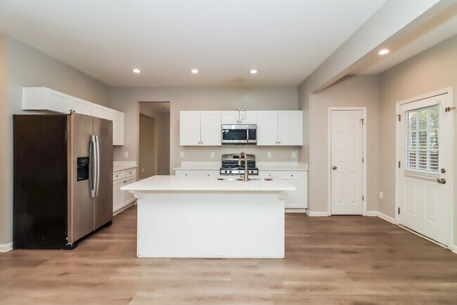 Building Photo - 72 Hamilton Blvd NW