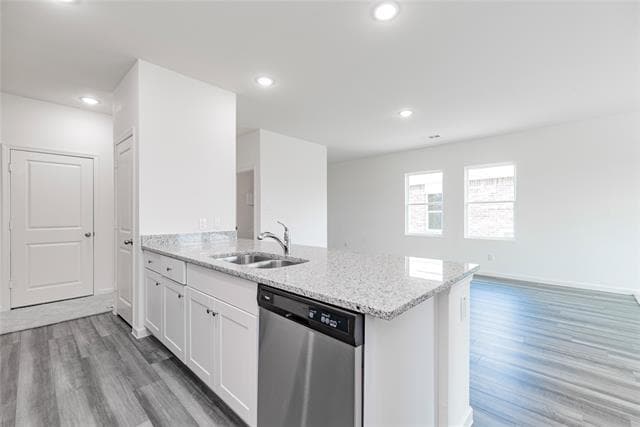 Building Photo - 772 Wellington Dr