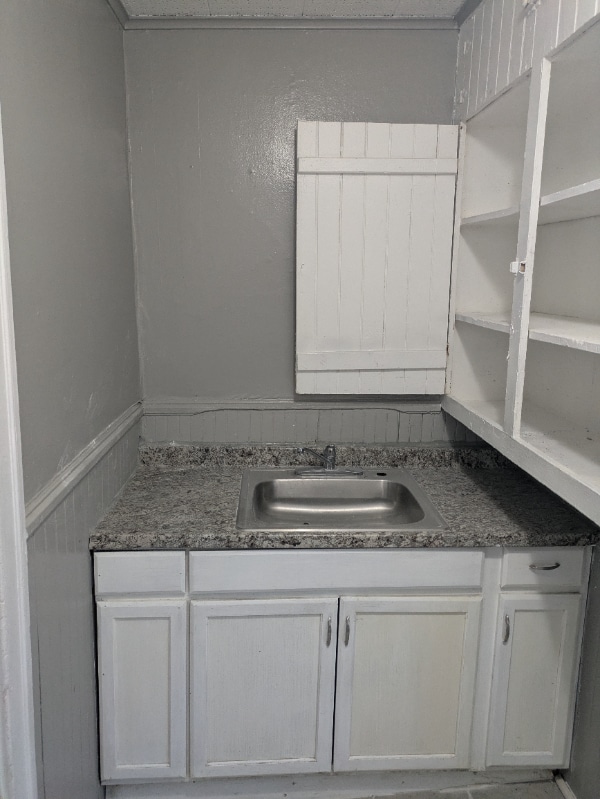 Building Photo - 68 Birch St