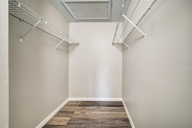 Building Photo - 5729 Baywater Dr