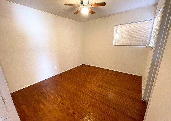 Building Photo - 1st Avenue