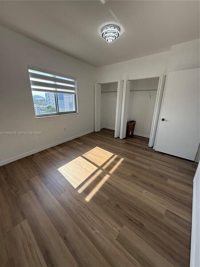 Building Photo - 36 NW 6th Ave