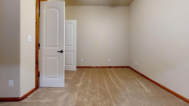 Building Photo - 12832 Sierra Ln