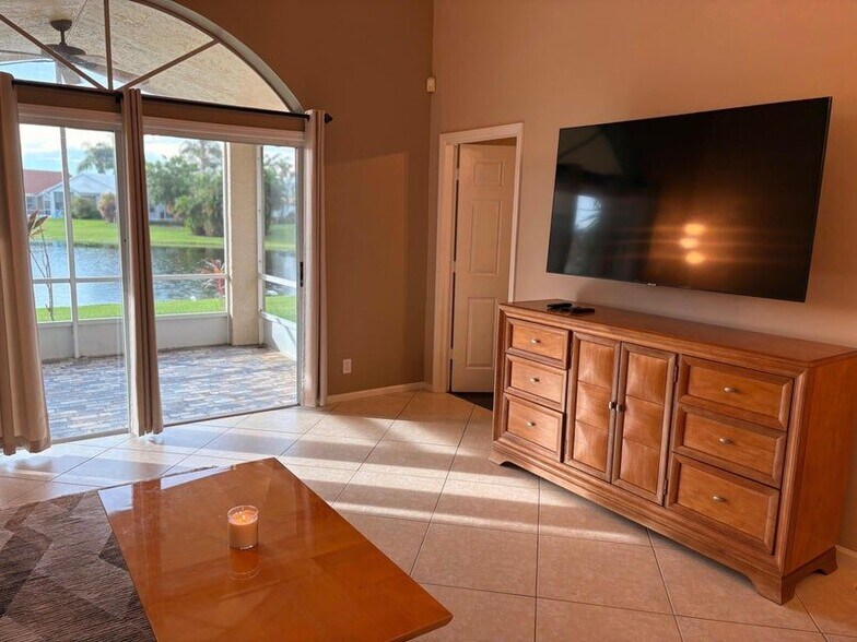 Building Photo - 14181 Castlerock Way