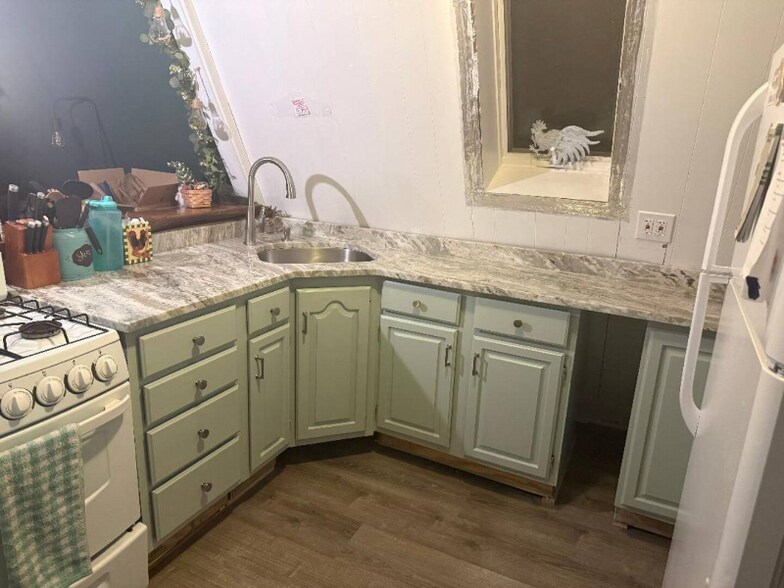 Building Photo - 139 Alan A Dale Dr