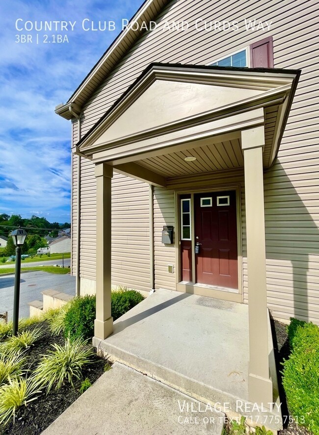 Building Photo - 703 Country Club Rd