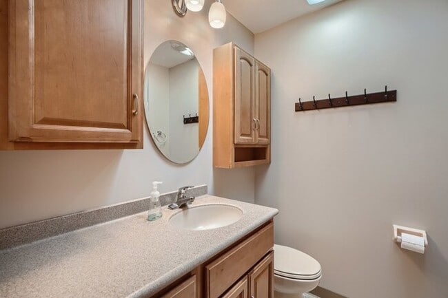 Building Photo - 740 Windmill Court, Eagan, MN, 55123
