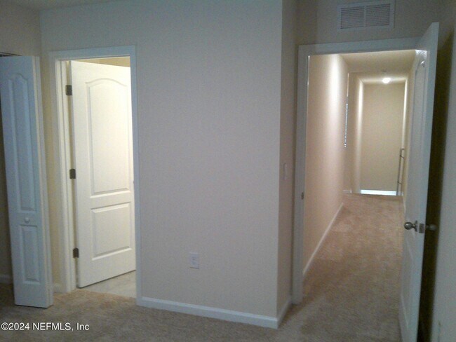 Building Photo - 9610 Baylin Ct