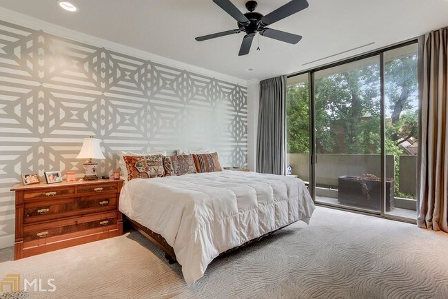 Building Photo - 2575 Peachtree Rd