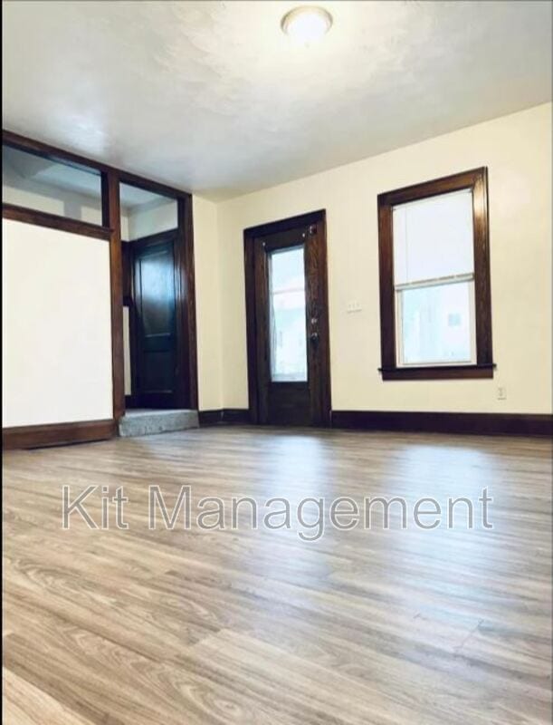 Building Photo - 619 Durango Dr