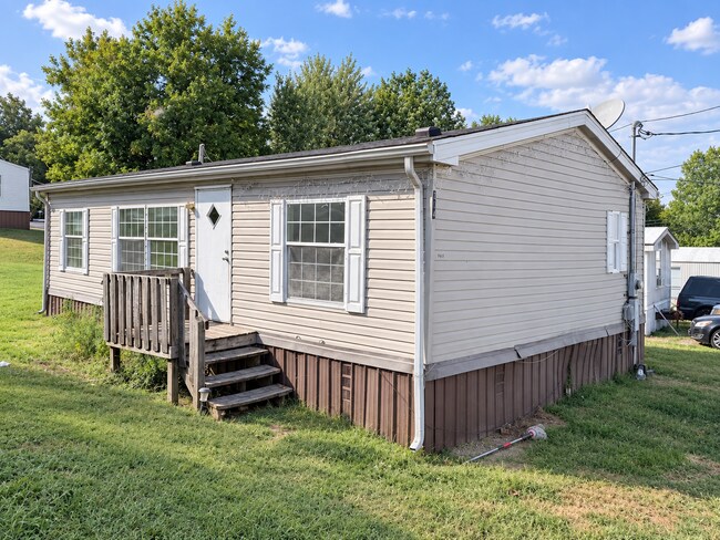 Building Photo - 204 Gaither St