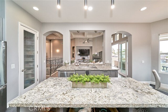 Building Photo - 30480 Sparkle Dr