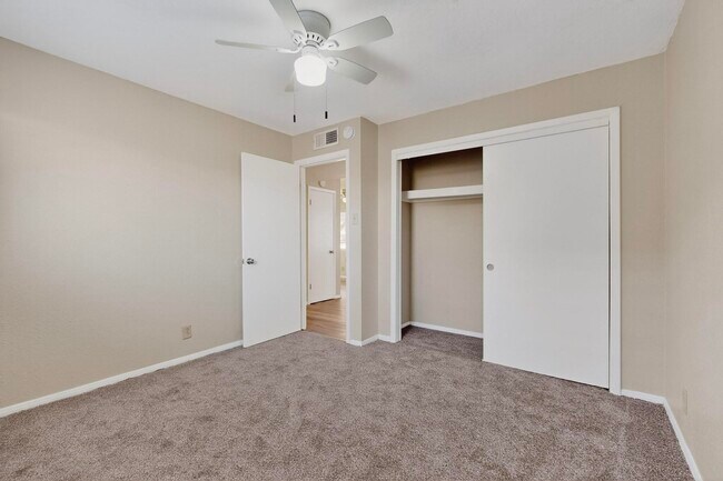 Building Photo - 207 Delamar Loop NW