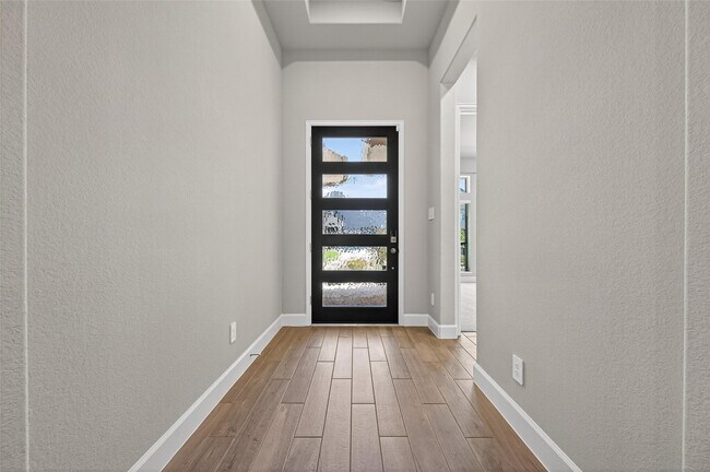 Building Photo - 15330 Legacy Pk Wy