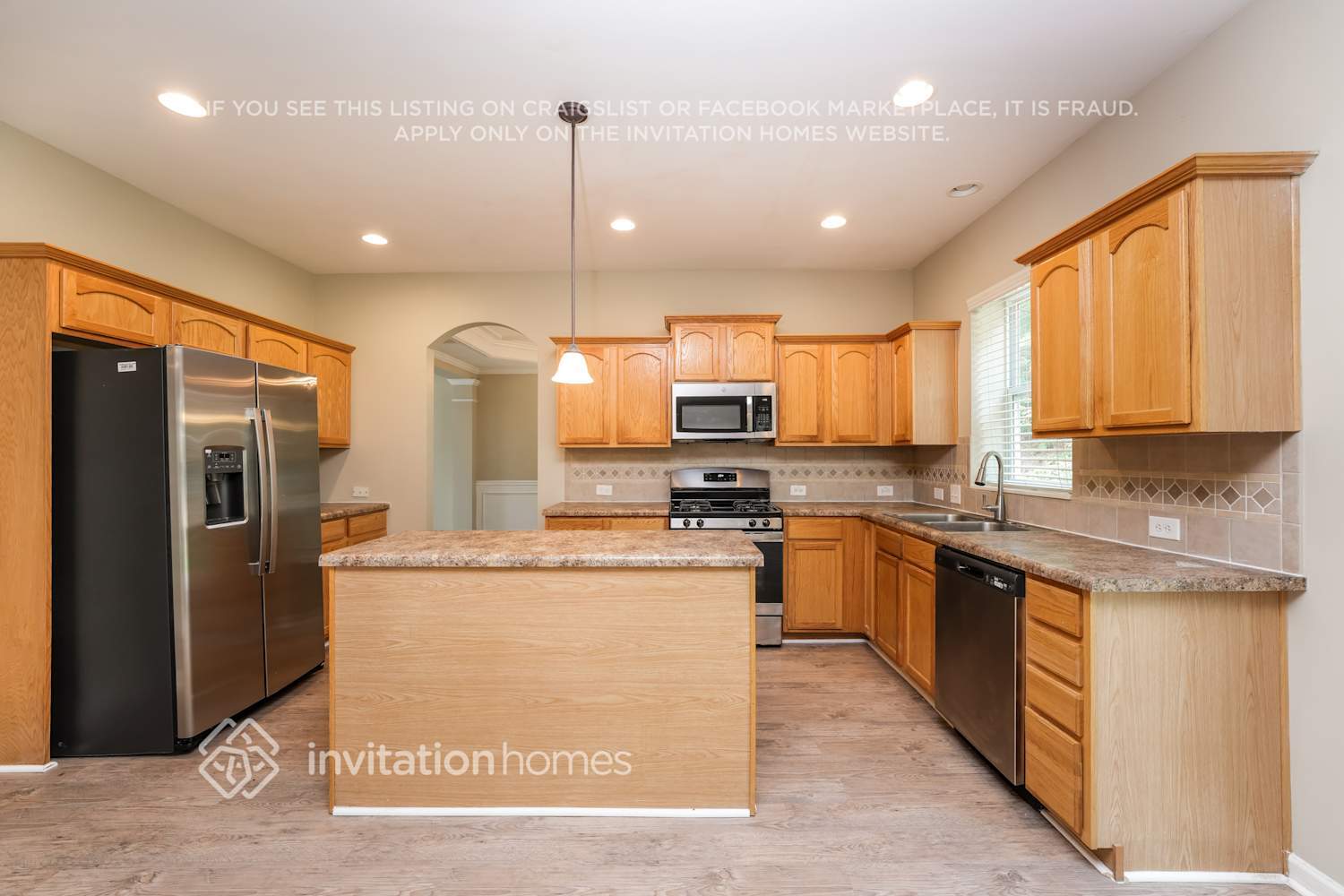 Building Photo - 610 Simonton Crest Dr SE
