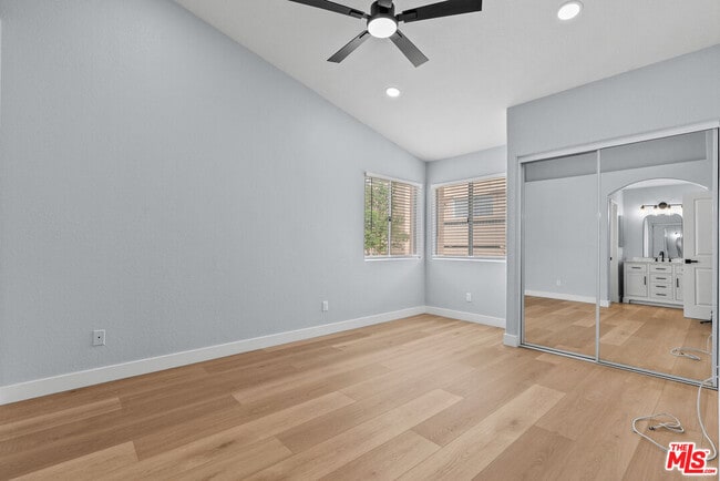 Building Photo - 18812 Vista Del Canon