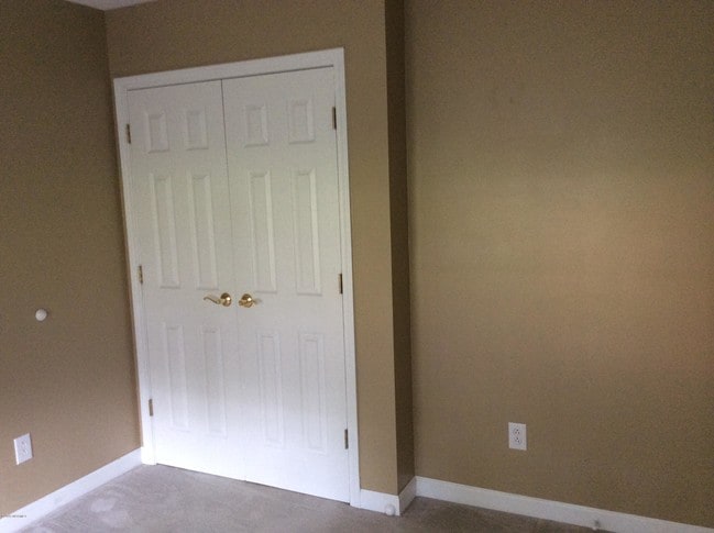 Building Photo - 114 Brody Ln