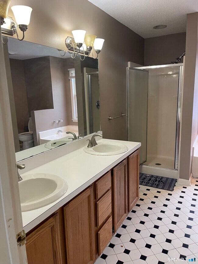 Building Photo - 163 Trotters Way