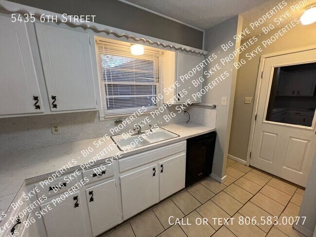 Building Photo - 5435 6th St