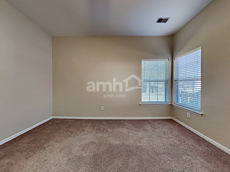 Building Photo - 517 Pritchards Point Dr