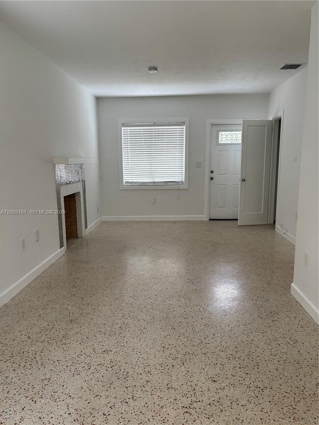 Building Photo - 6410 SW 63rd Ct