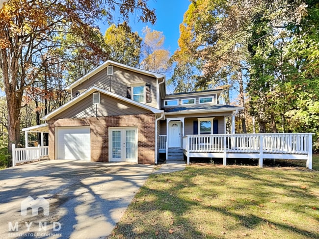 Building Photo - 3004 Cardinal Dr