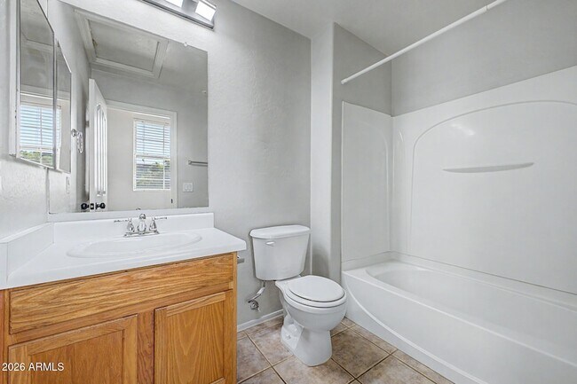 Building Photo - 418 N Mahogany Ct