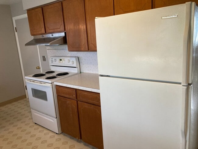 Building Photo - Large Home Near Shopping and Dining in Albany