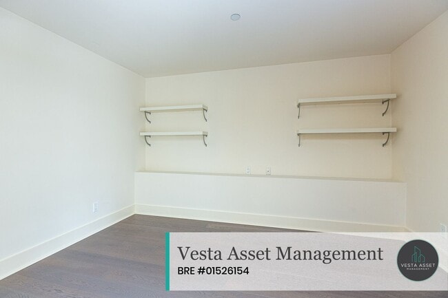 Building Photo - 2812 Washington St